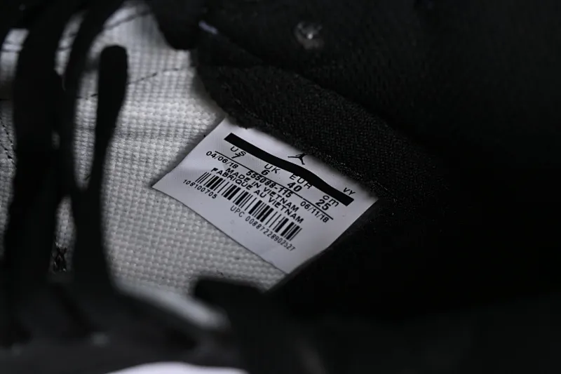 All Categories Air Jordan Jordan Series Basketball Shoes Air Jordan 1 High Air Jordan 1 Retro High OG AJ1 Six-time Champion Playful Blue Moon Basketball Shoes 555088-115